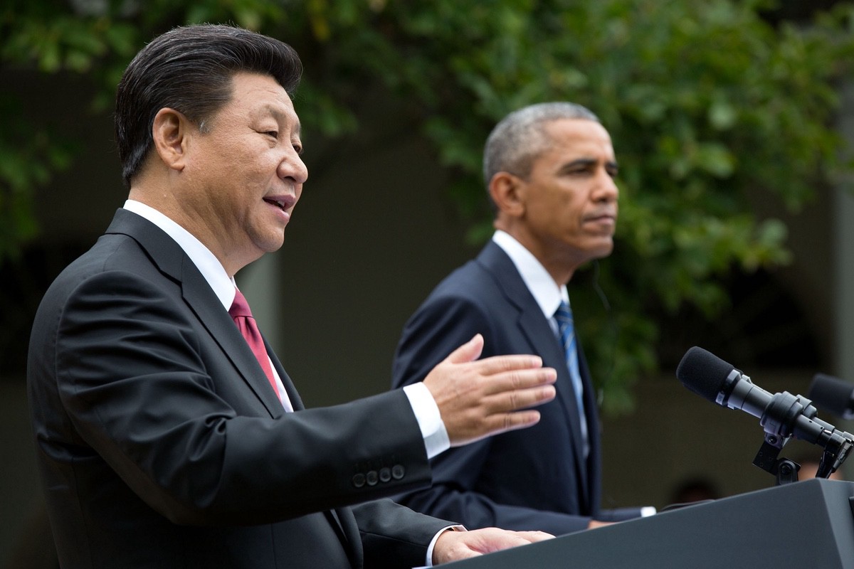 President Obama listens to President Xi deliver remarks at the White House, September 25, 2015 (Official White House Photo by Pete Souza)